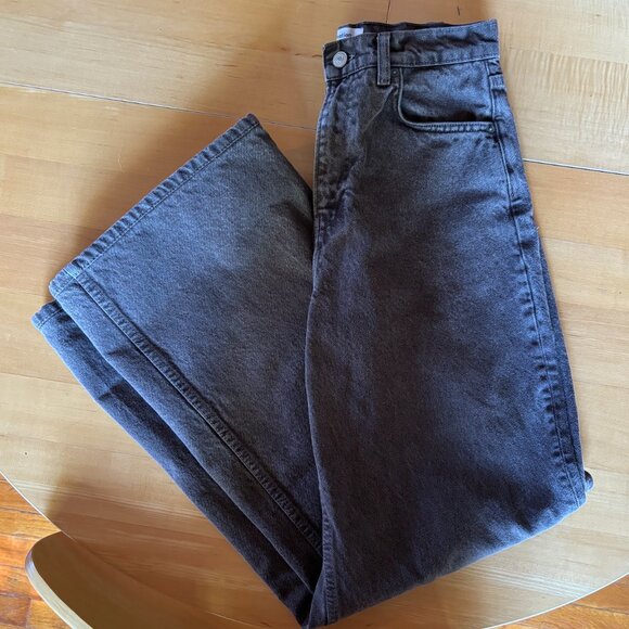 Reformation Cary Jeans in Espresso - Picture 2 of 3